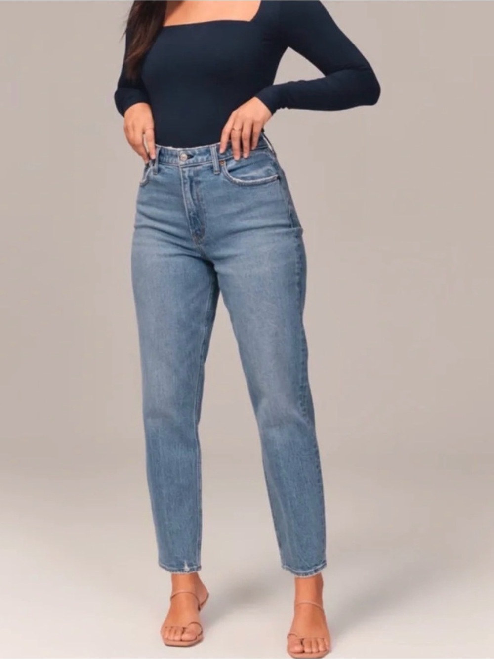 Abercrombie & Fitch Curve Love Mom High Rise Jeans | Size 31R